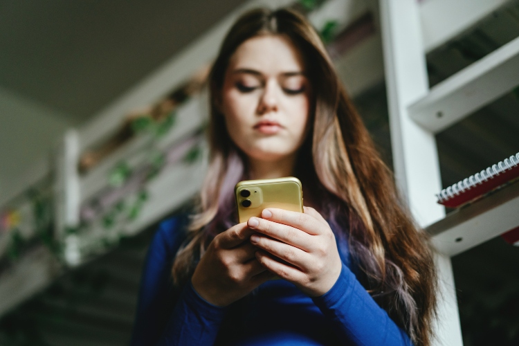 Cyberbullying među tinejdžerima