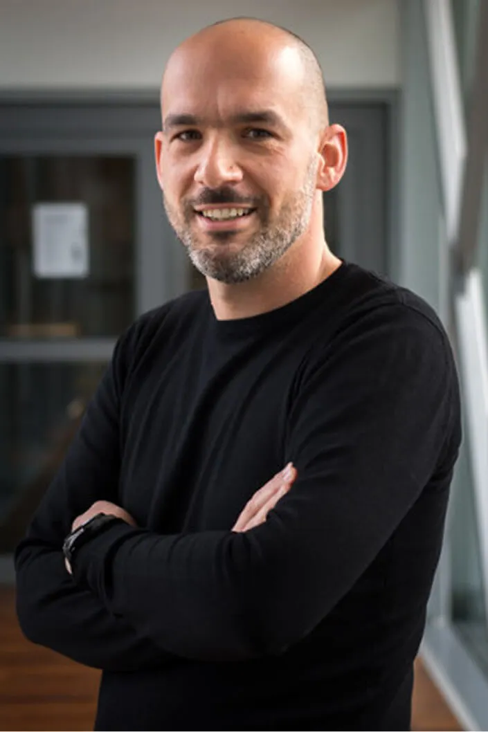 U Cora hotelu smo za sada osim optičkog interneta velikog kapaciteta osiguranog samo za hotel, implementirali i profesionalno wi-fi rješenje, Hospitality TV rješenje kao i parking mjesta s dva punjača za električna vozila.